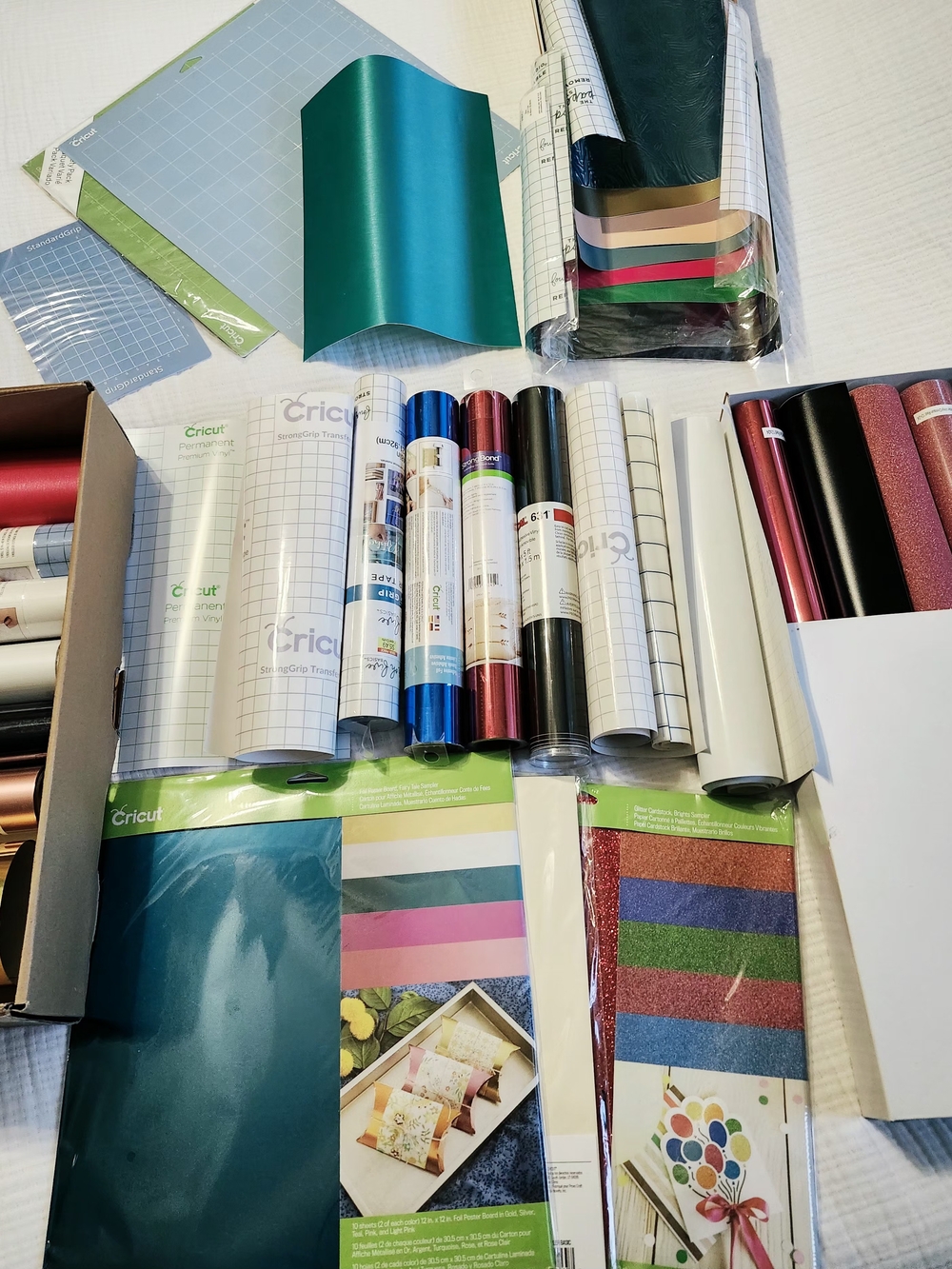 Cricut Adhesive Vinyl & Transfer Sheets - Teal and Multi-Color Pack